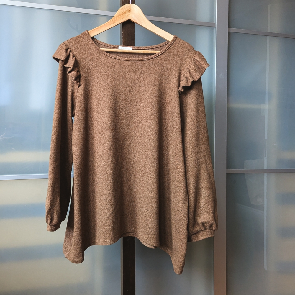 Pre-loved Laura Brown Ruffle Shoulder Sweater - Size Large